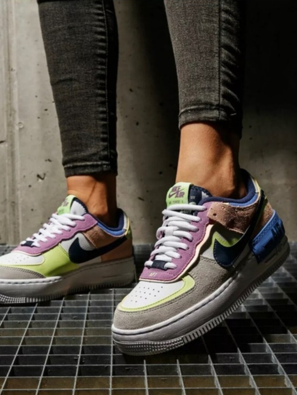 Nike Air Force 1 Shadow 'Crimson Tint Volt' Size 7